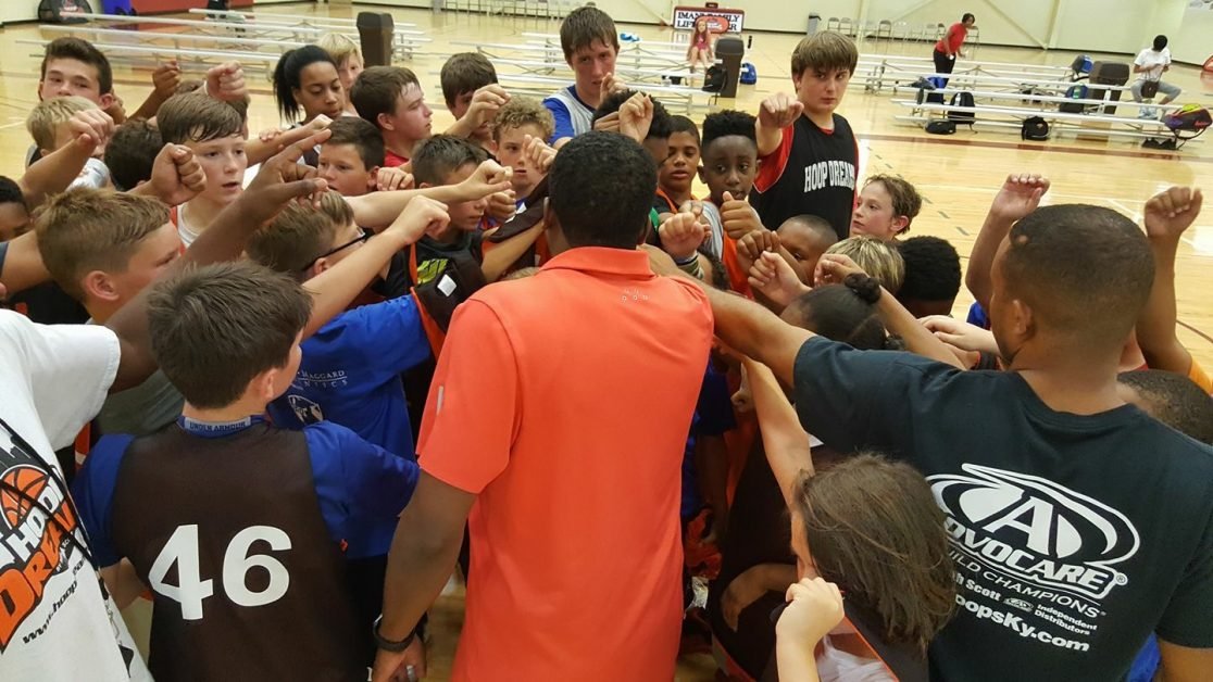 Growing Leaders In Our Youth Basketball Camps